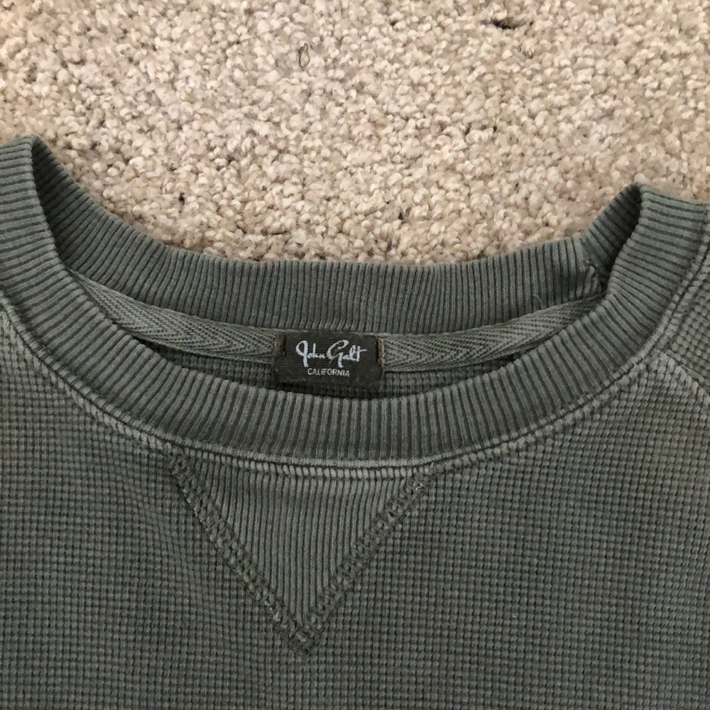 Brandy Melville // long sleeve pullover